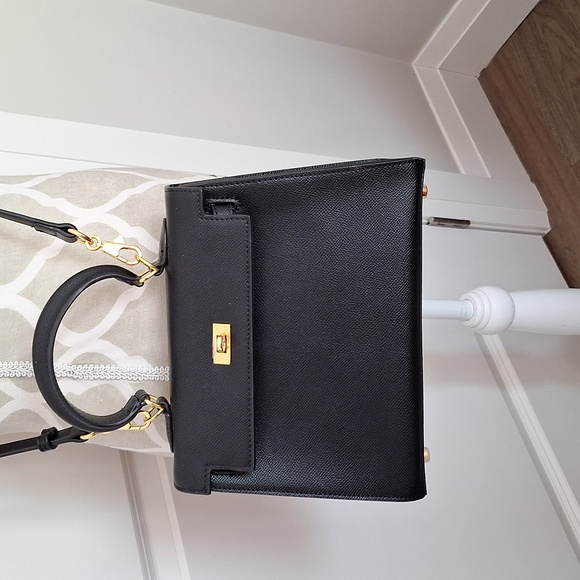 #719 COPY- Black tote - Picture 14 of 14